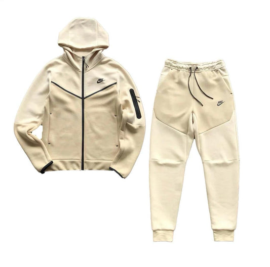 Nike Tech Tuta